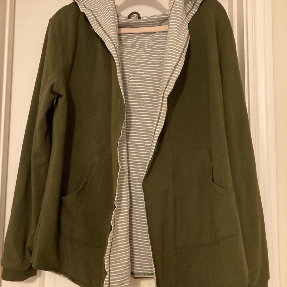 Women’s knit reversible hooded jacket